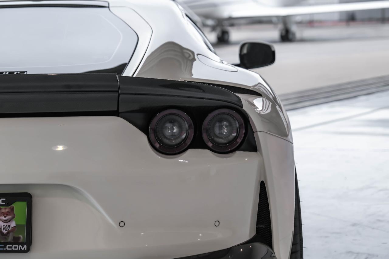 Ferrari 812 photo 61