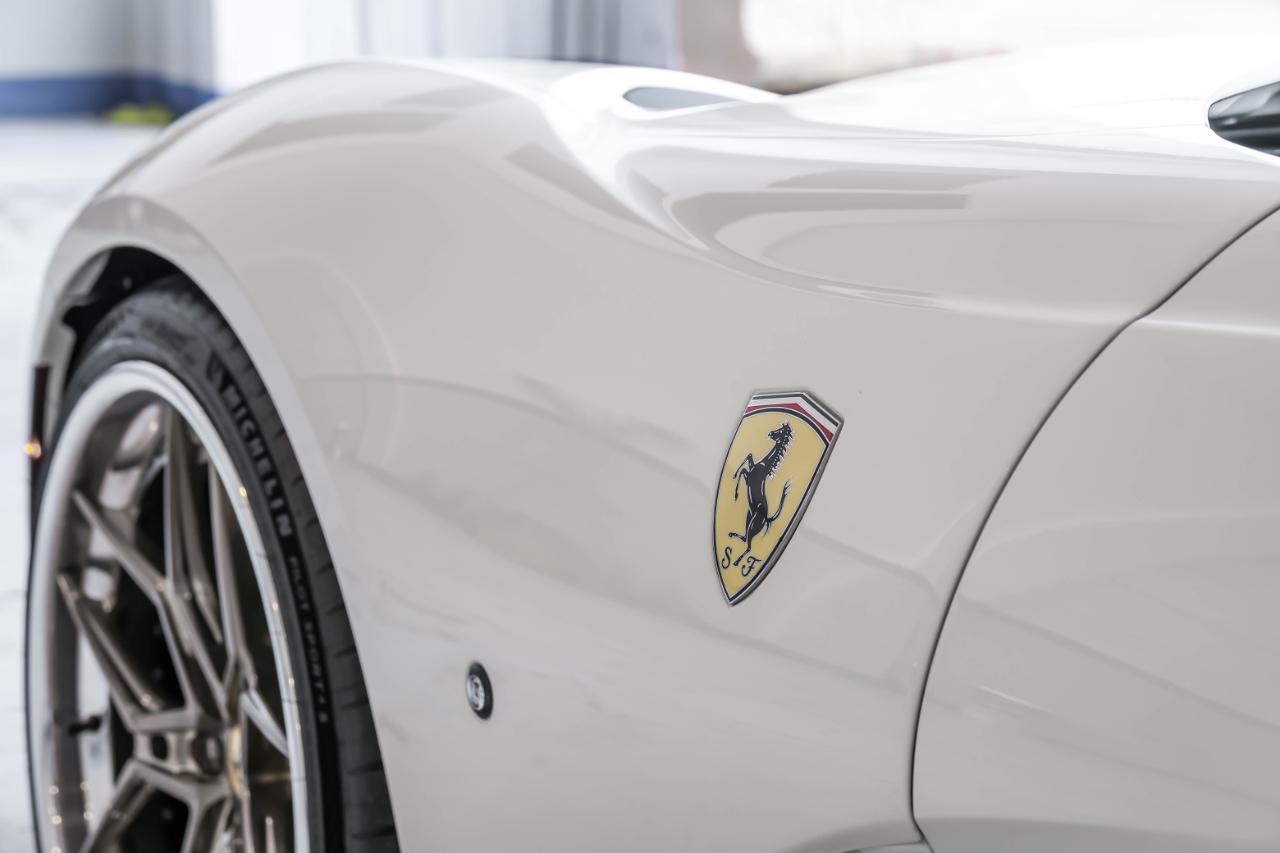 Ferrari 812 photo 63