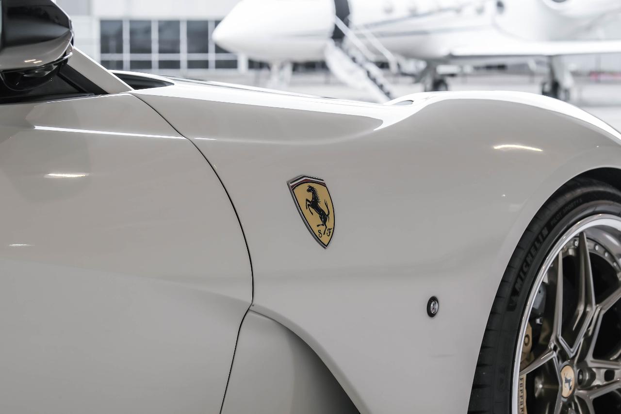 Ferrari 812 photo 64