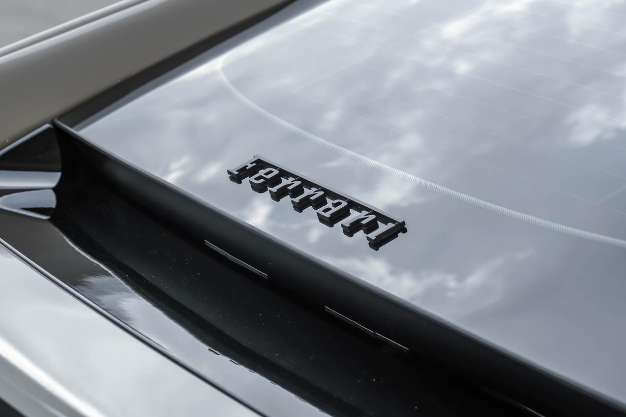 Ferrari 812 photo 65