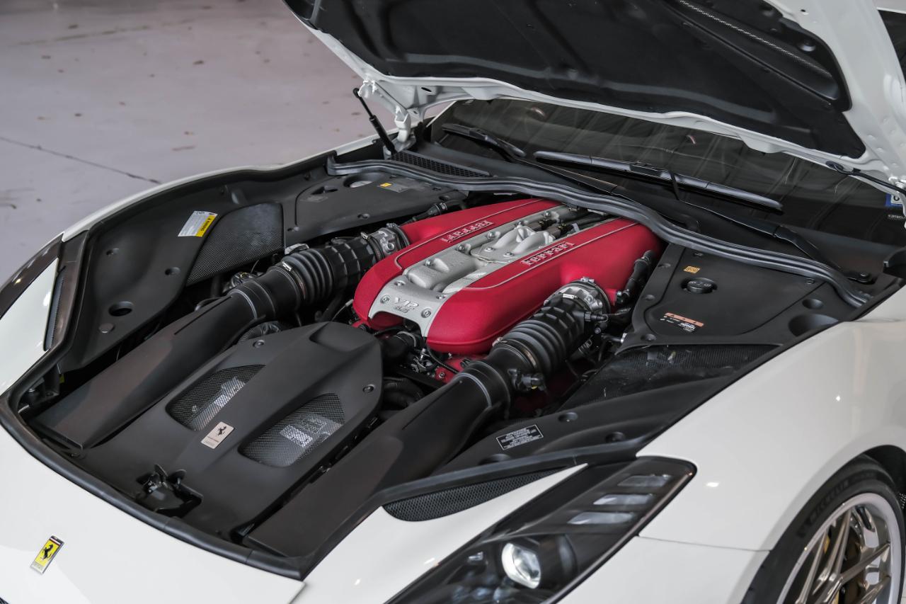 Ferrari 812 photo 66
