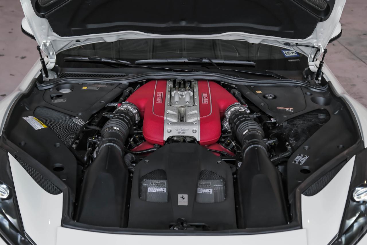 Ferrari 812 photo 67