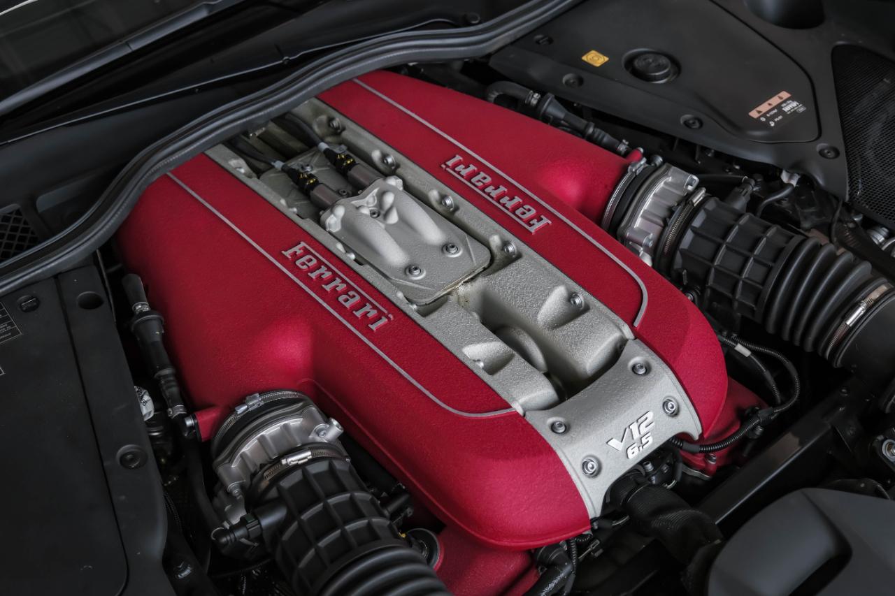 Ferrari 812 photo 70