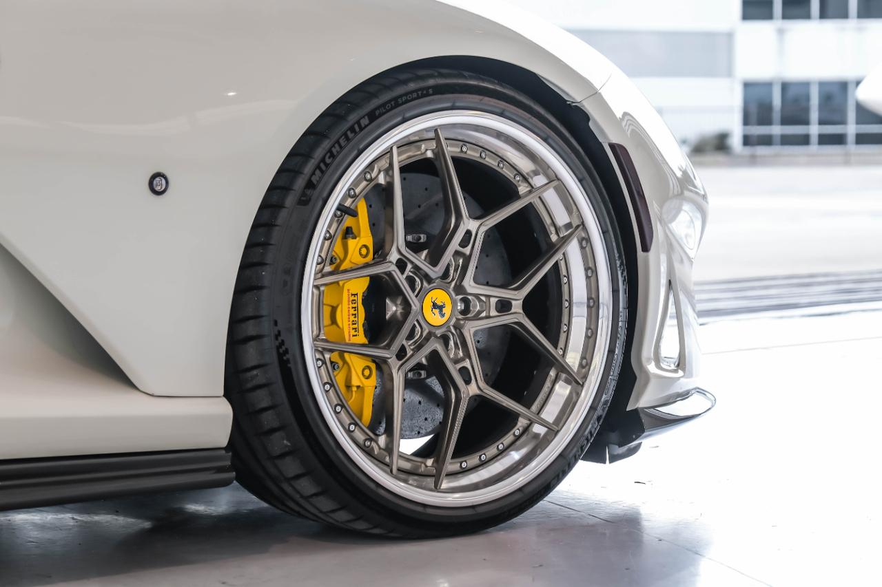 Ferrari 812 photo 79