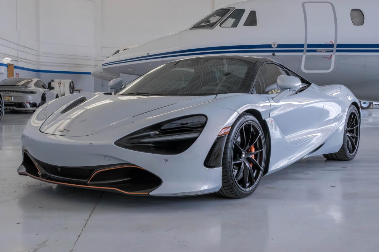 McLaren 720S photo 11