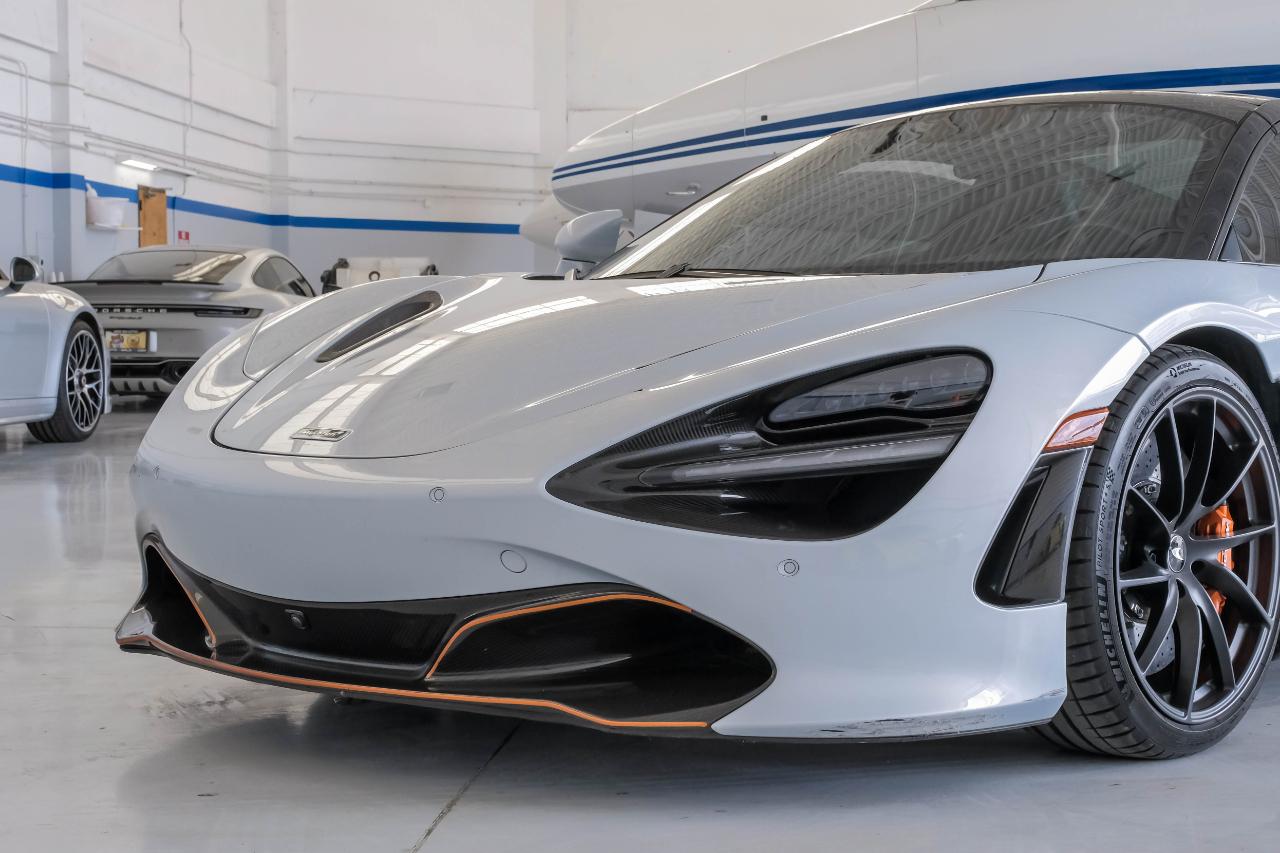 McLaren 720S photo 12
