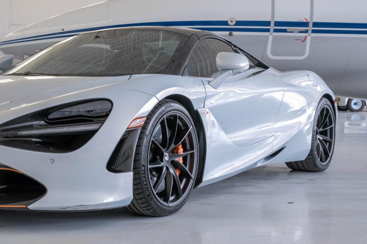 McLaren 720S photo 13