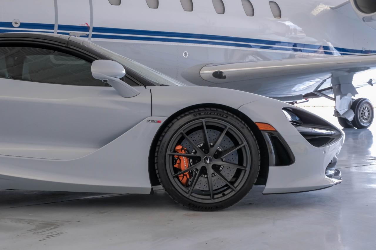 McLaren 720S photo 24