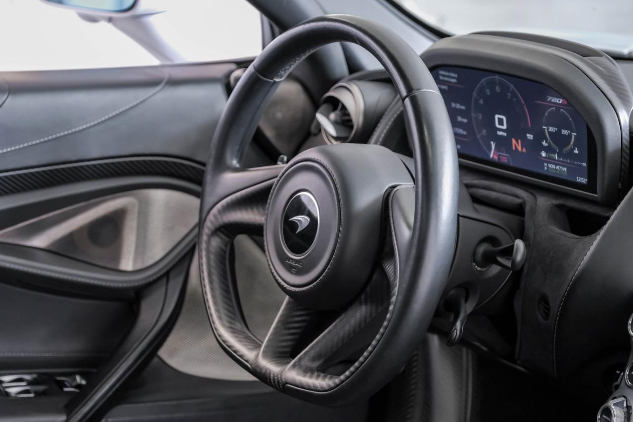 McLaren 720S photo 29
