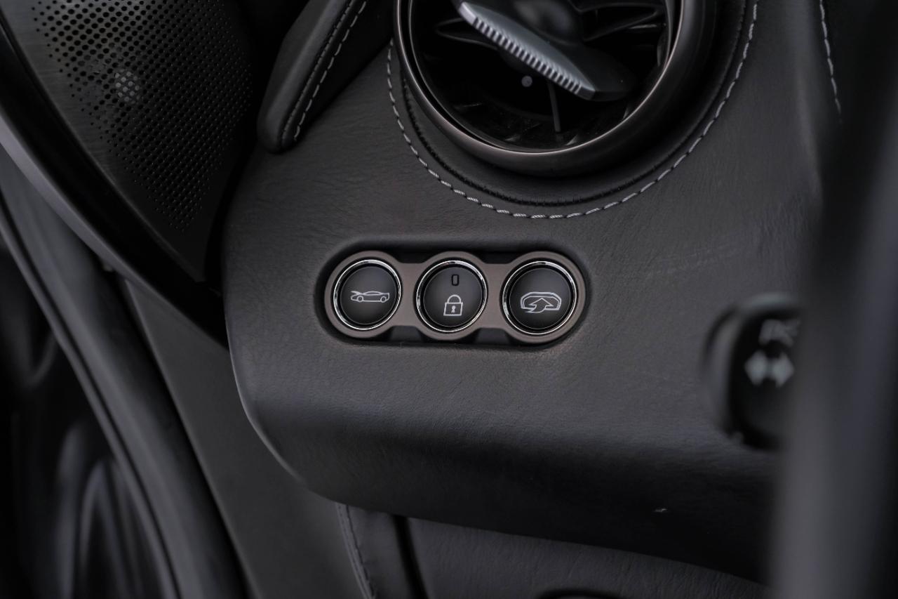 McLaren 720S photo 44