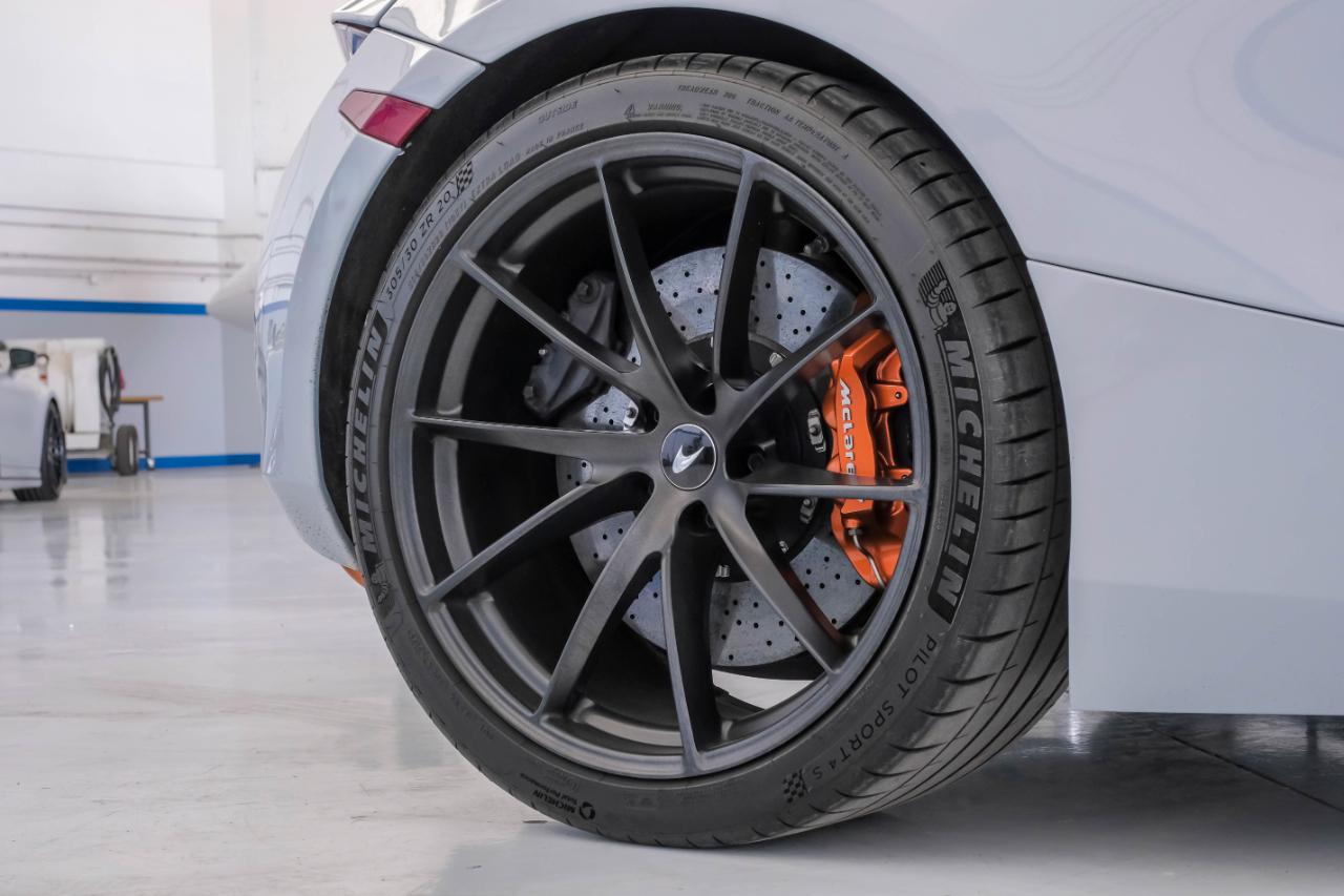 McLaren 720S photo 75