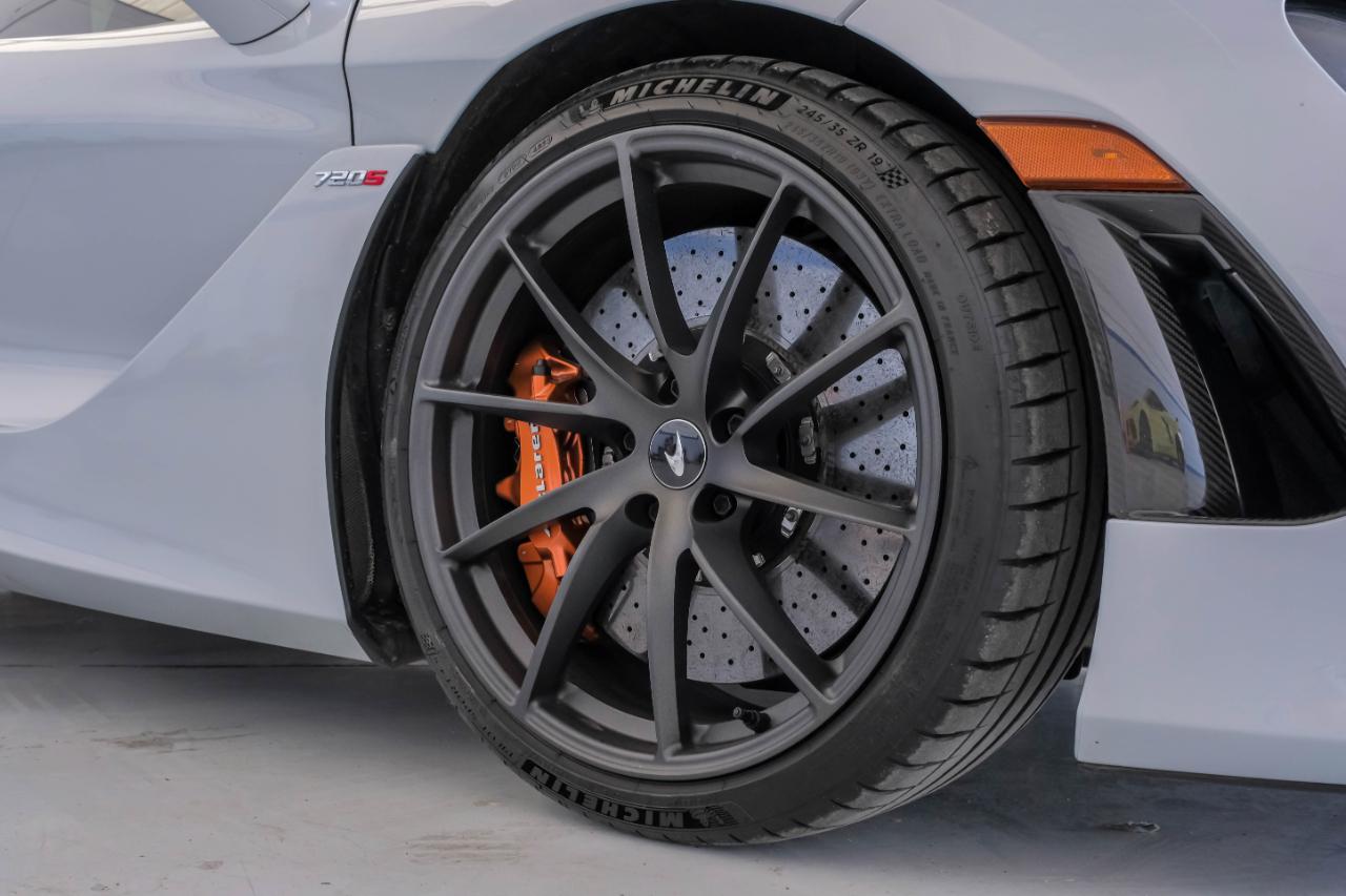 McLaren 720S photo 76