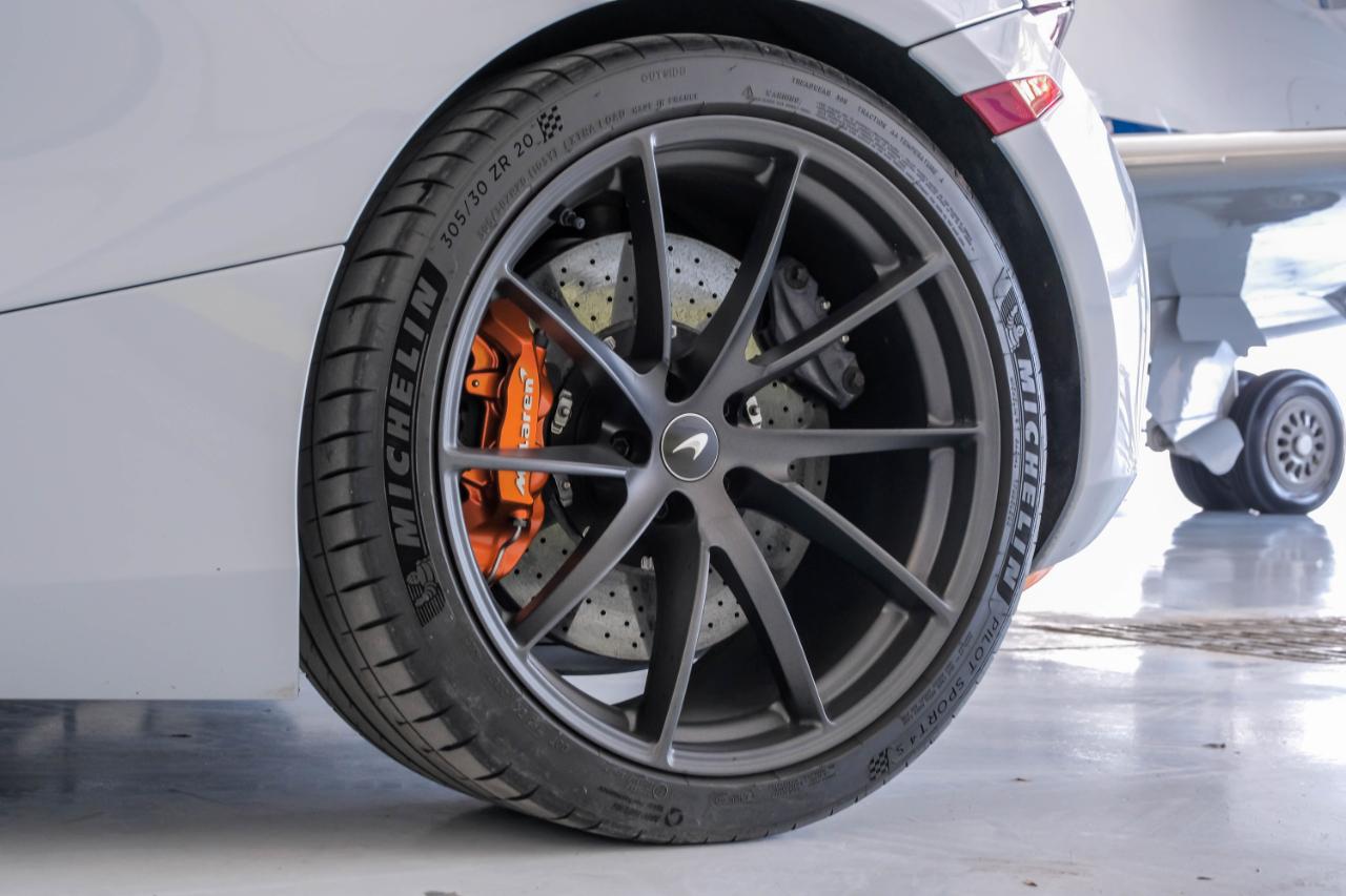 McLaren 720S photo 78