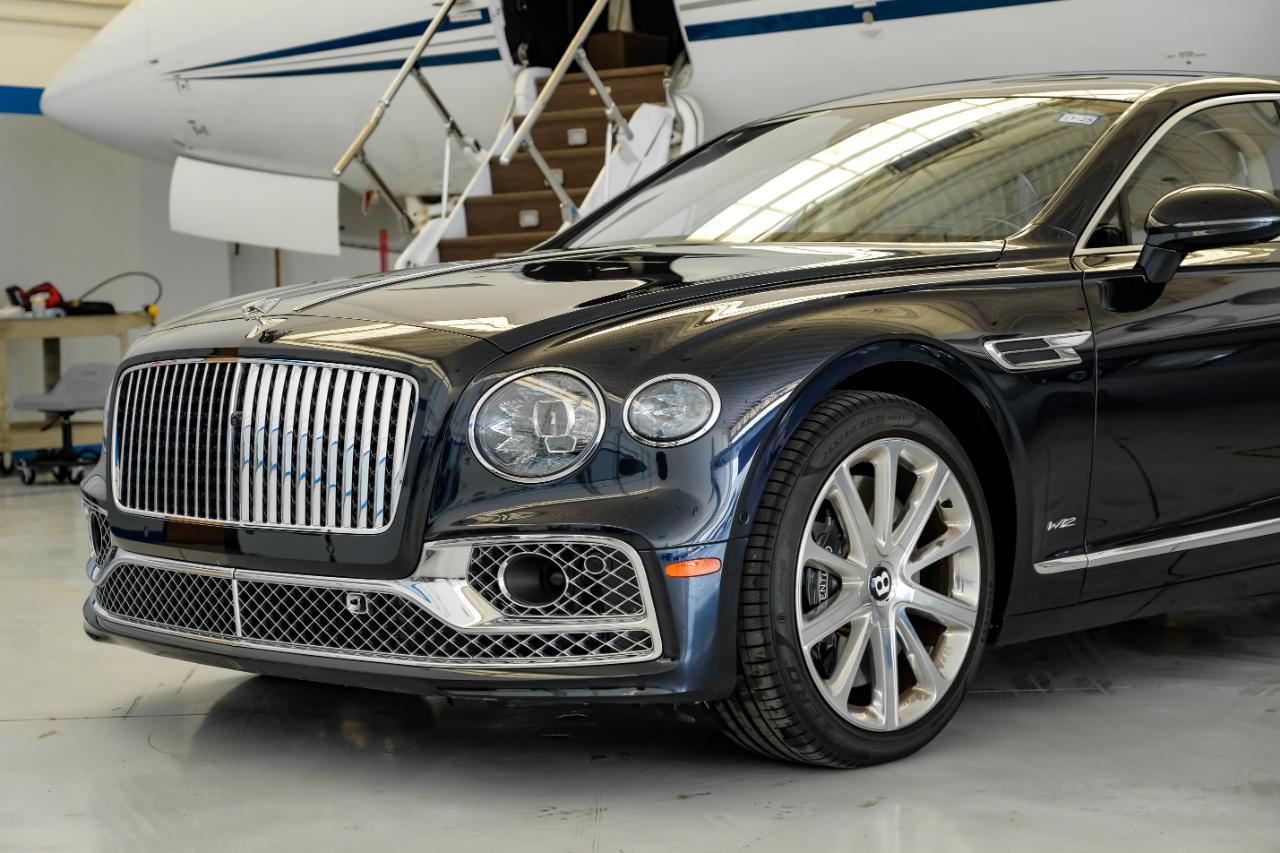 Bentley Flying Spur photo 7
