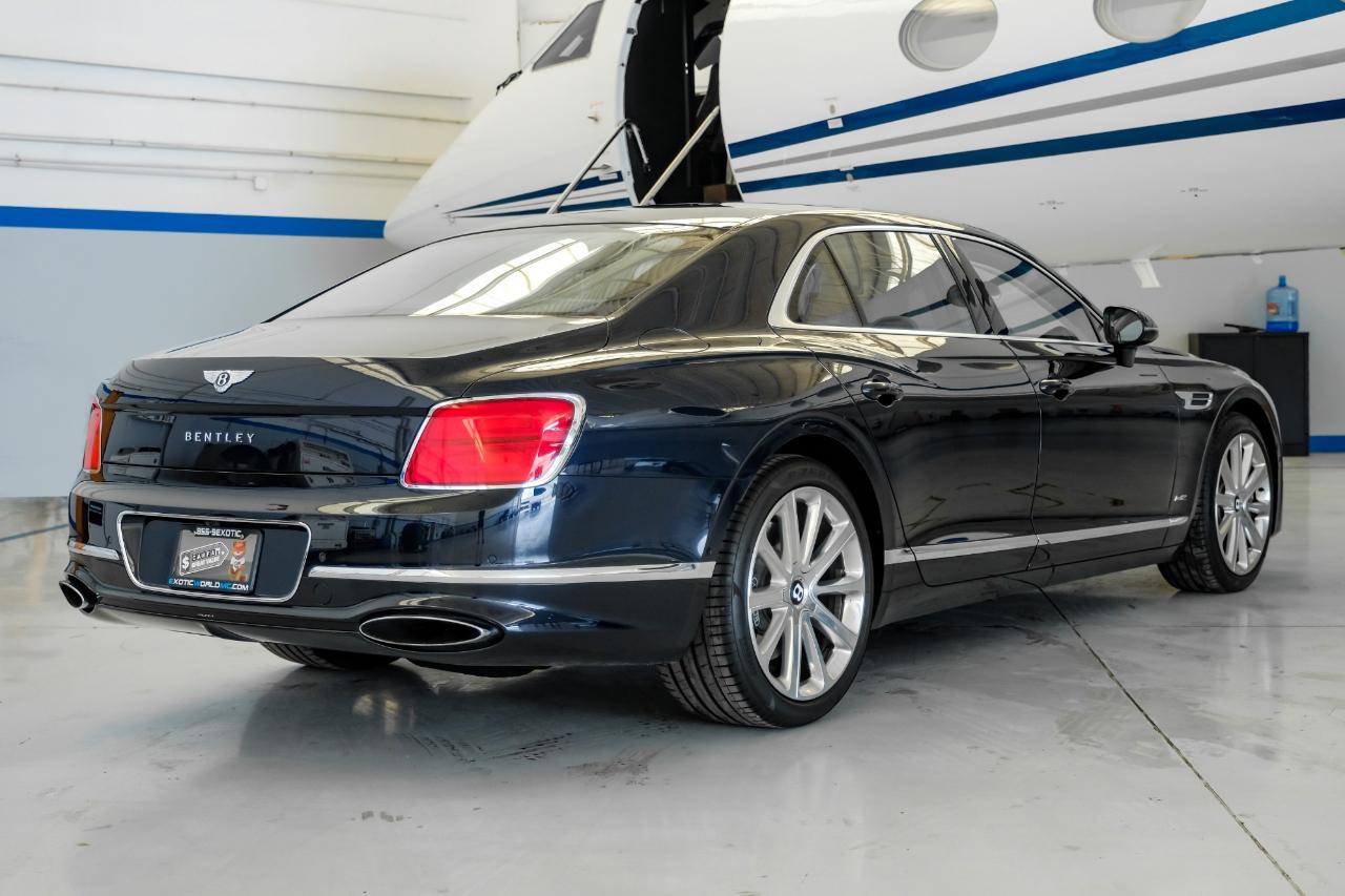 Bentley Flying Spur photo 10