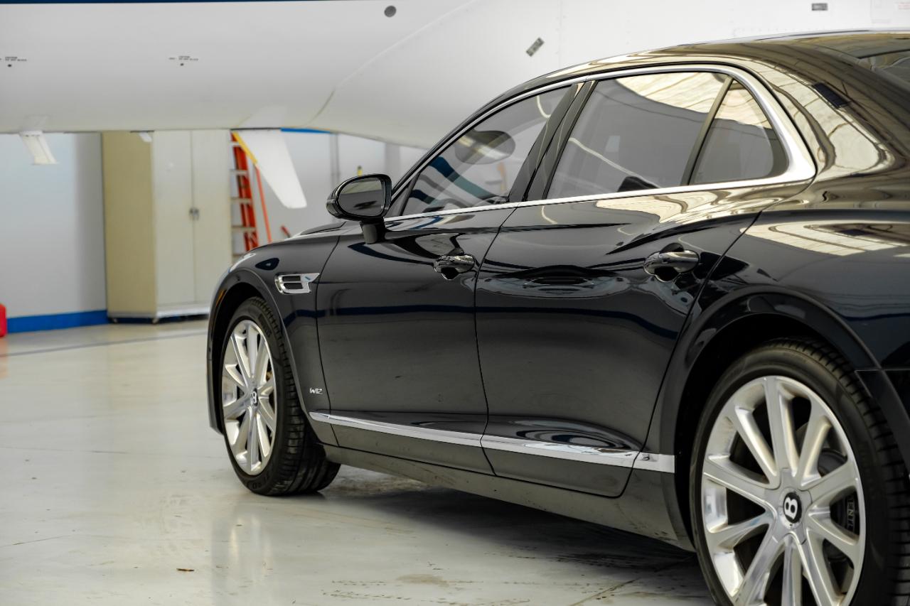 Bentley Flying Spur photo 13