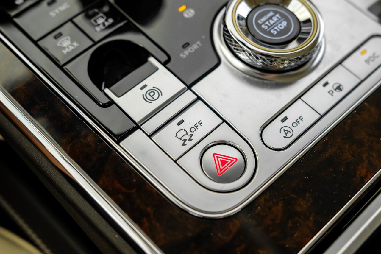 Bentley Flying Spur photo 29