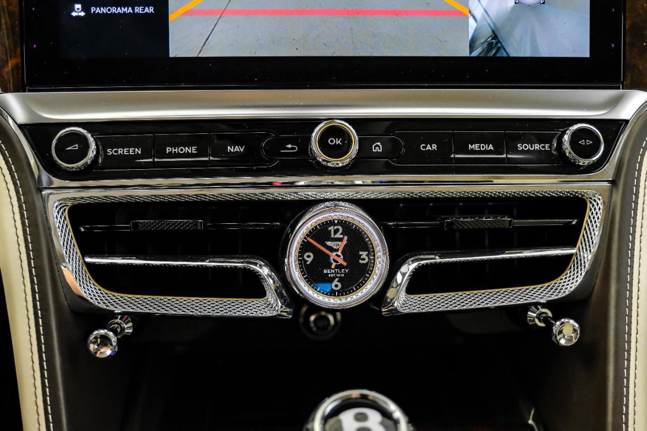 Bentley Flying Spur photo 32