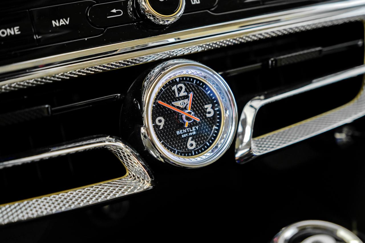 Bentley Flying Spur photo 33