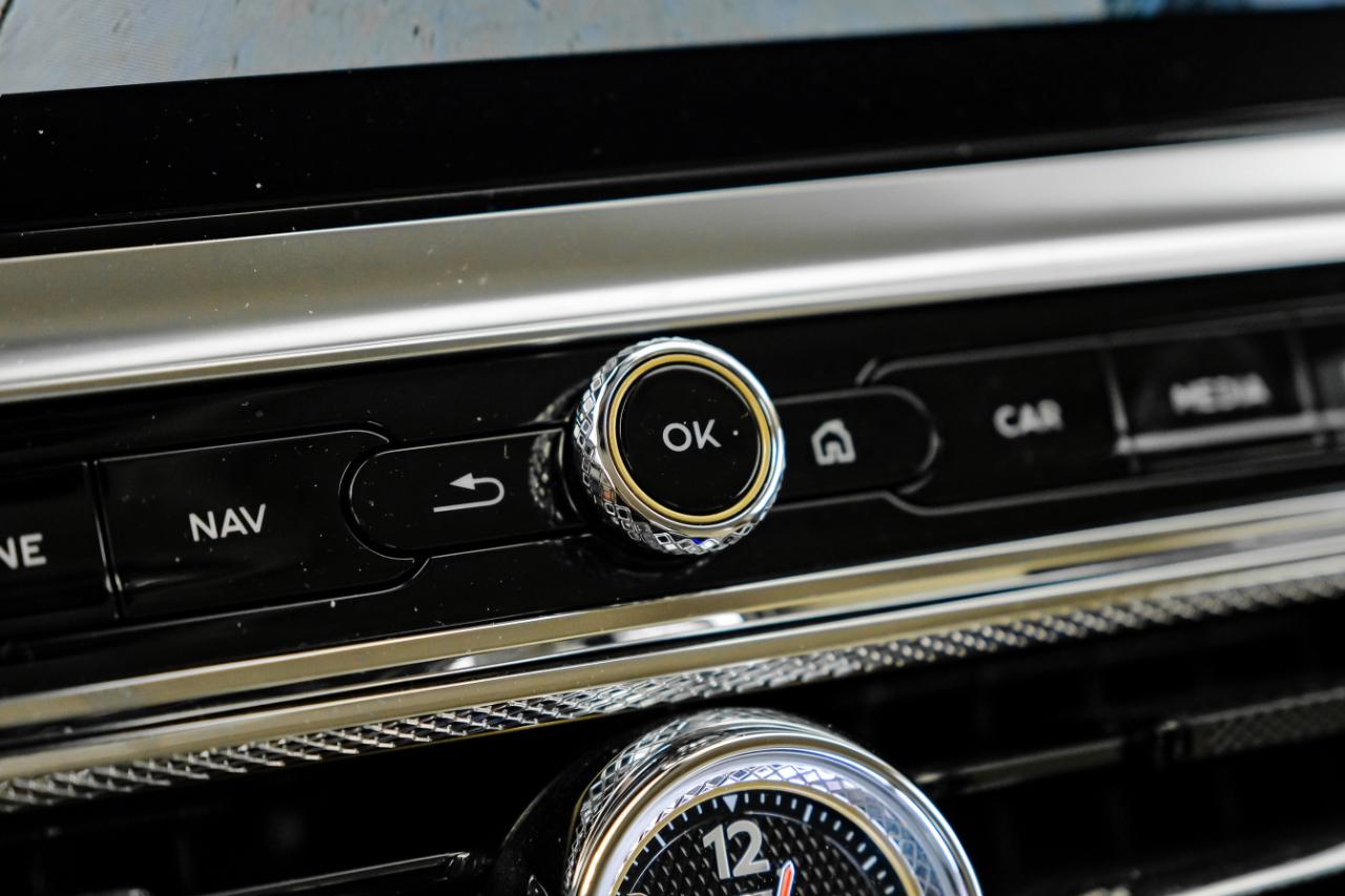 Bentley Flying Spur photo 34
