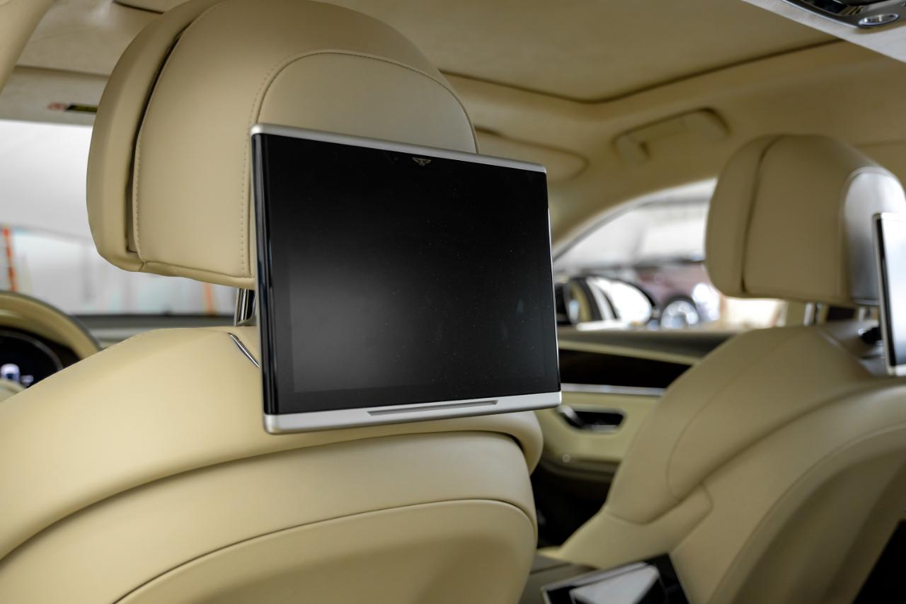 Bentley Flying Spur photo 40