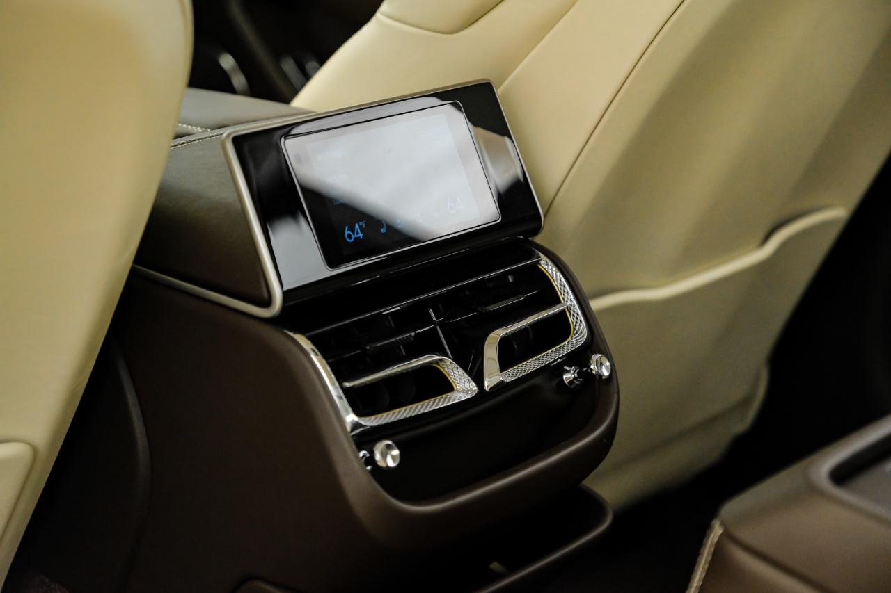 Bentley Flying Spur photo 41