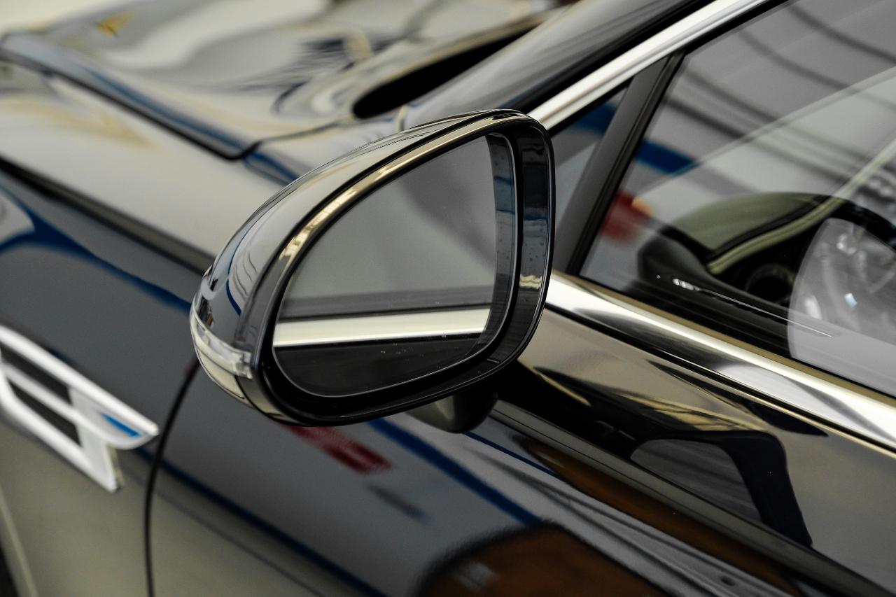 Bentley Flying Spur photo 45