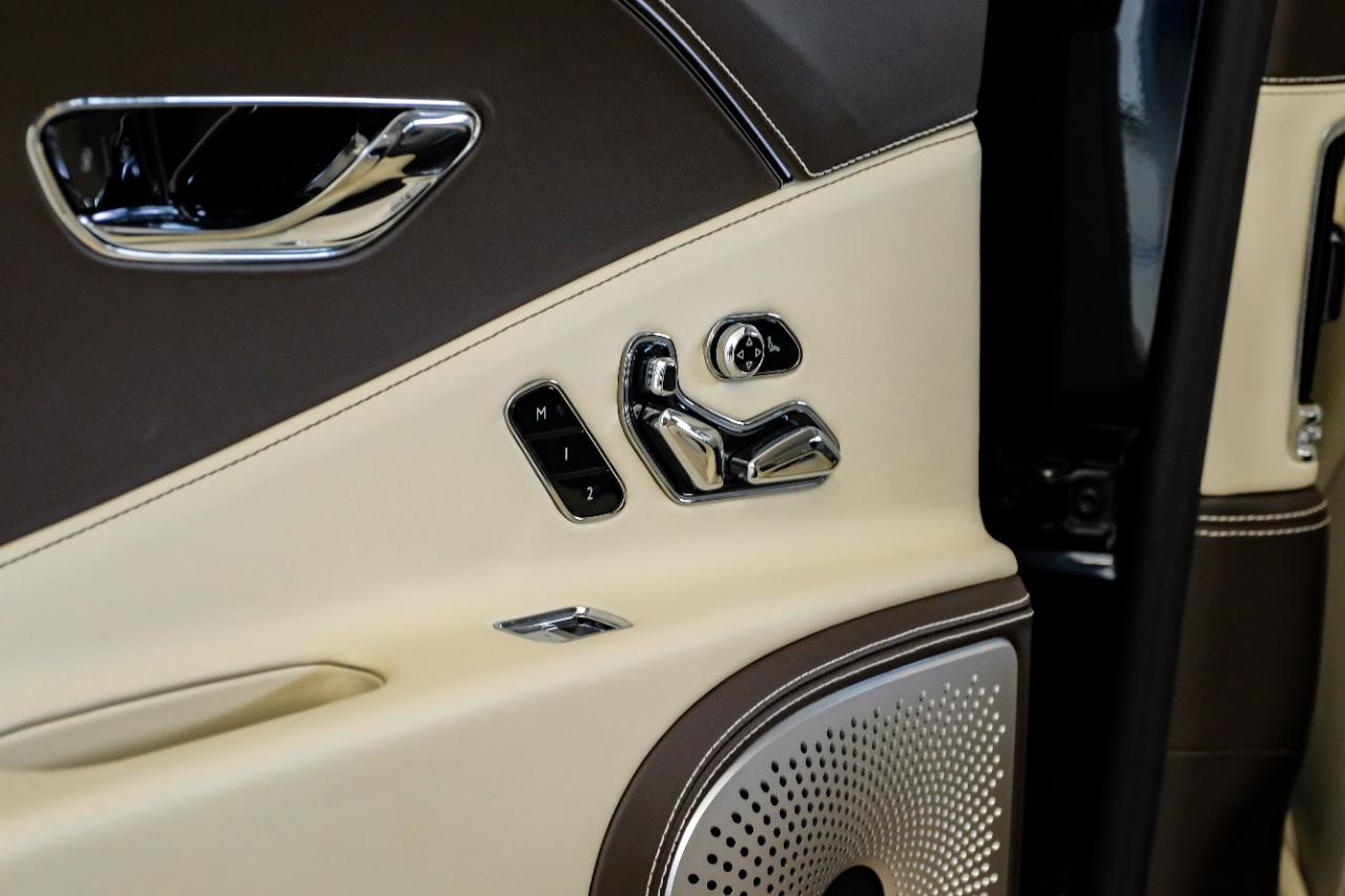 Bentley Flying Spur photo 50