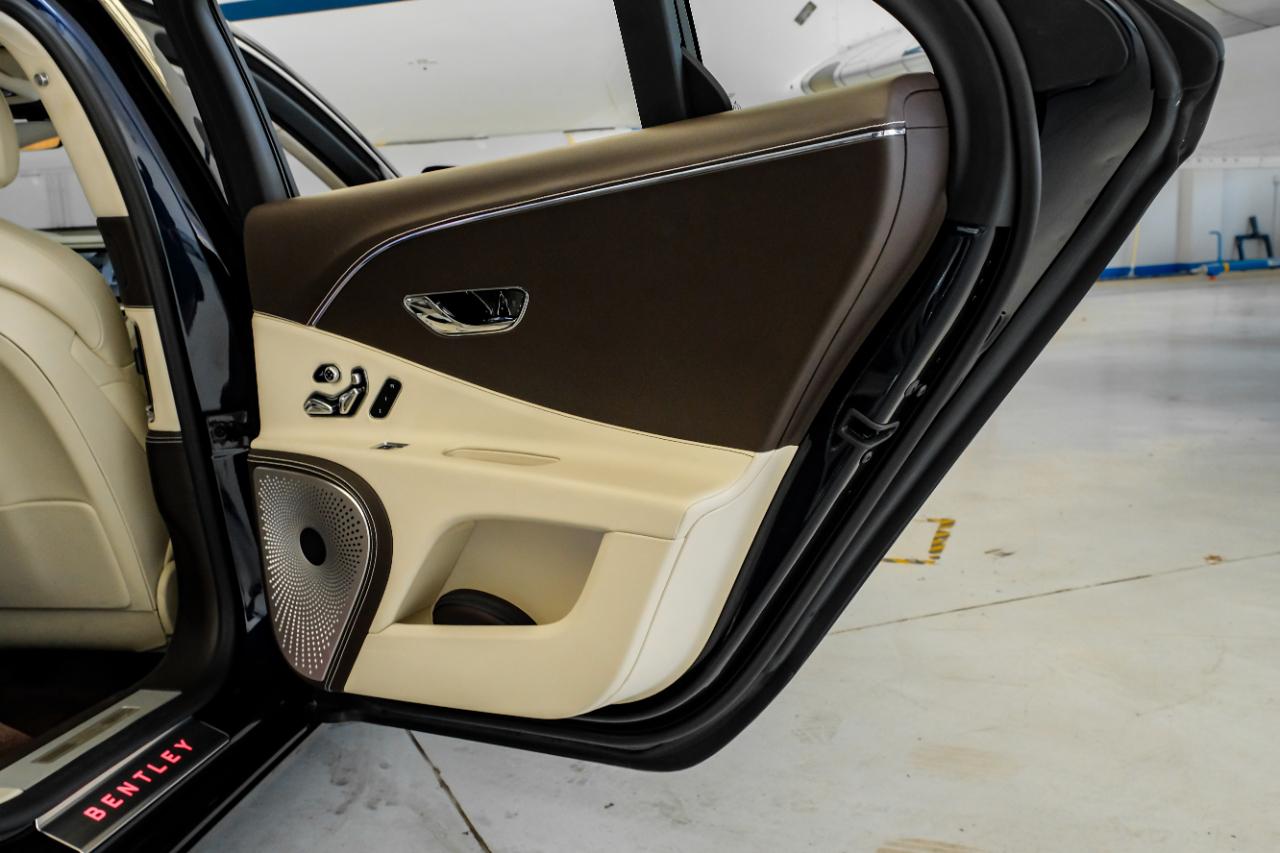 Bentley Flying Spur photo 51