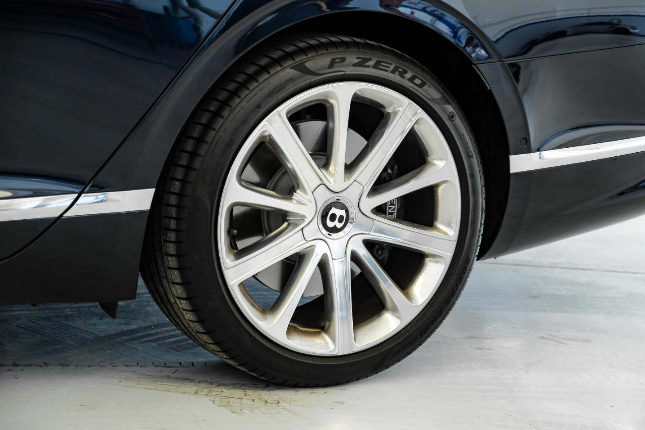 Bentley Flying Spur photo 66