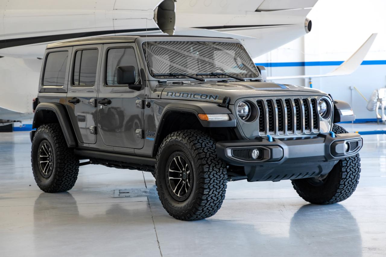 Jeep Wrangler photo 2