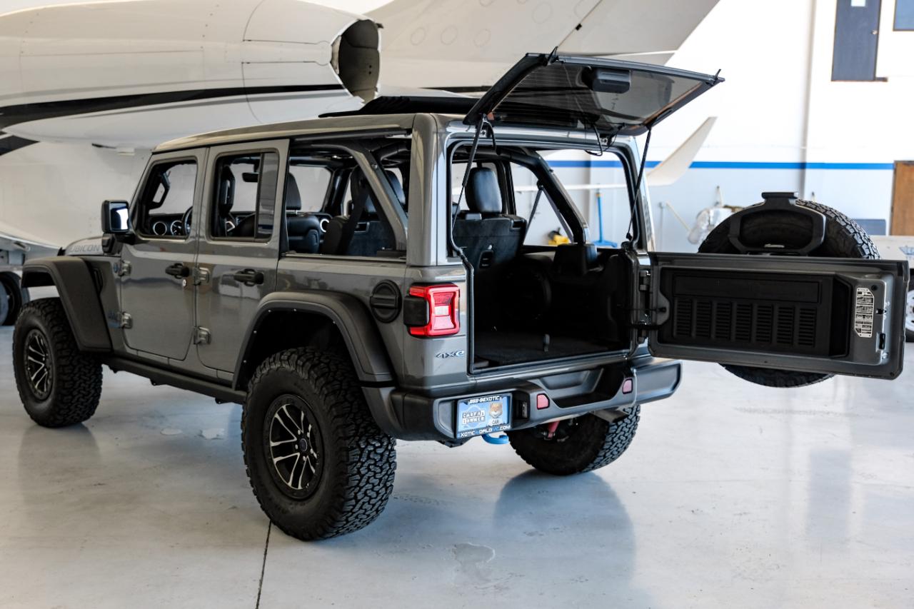 Jeep Wrangler photo 13
