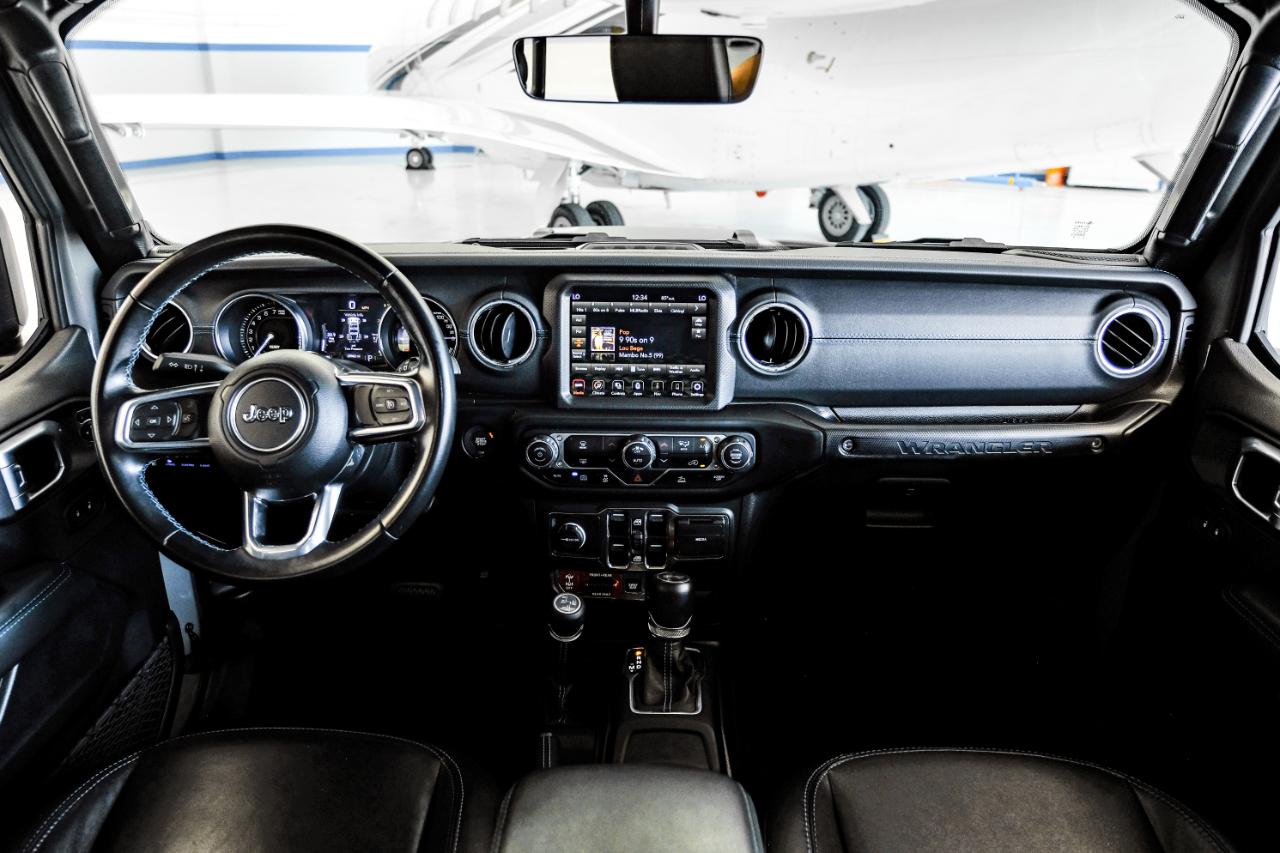 Jeep Wrangler photo 23
