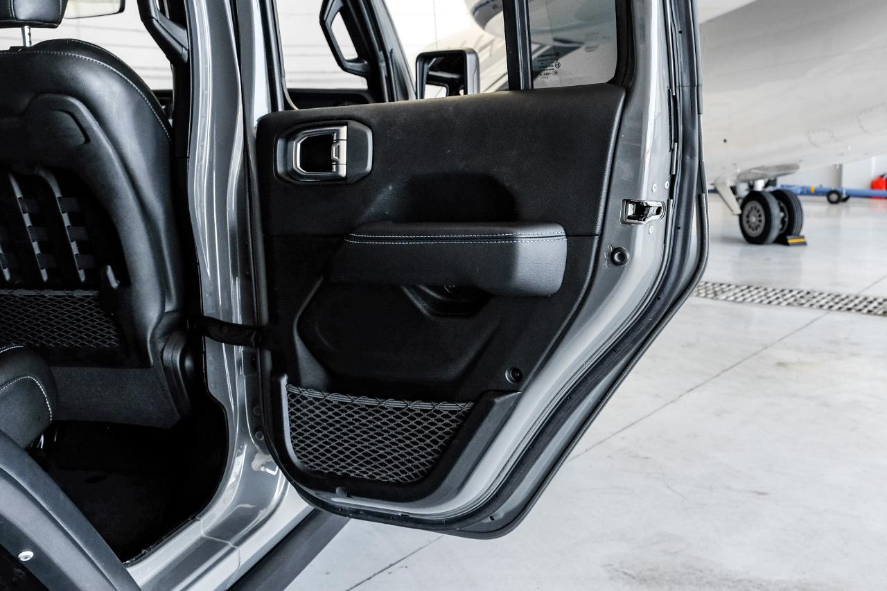 Jeep Wrangler photo 46