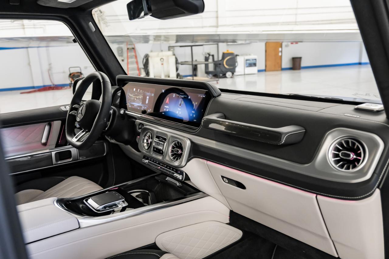 Mercedes-Benz G-Class photo 20