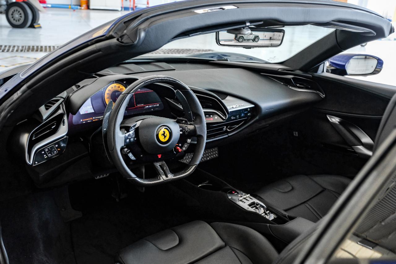 Ferrari SF90 photo 3