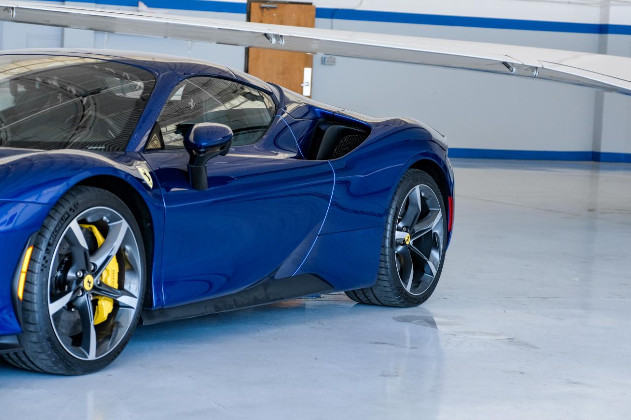 Ferrari SF90 photo 8