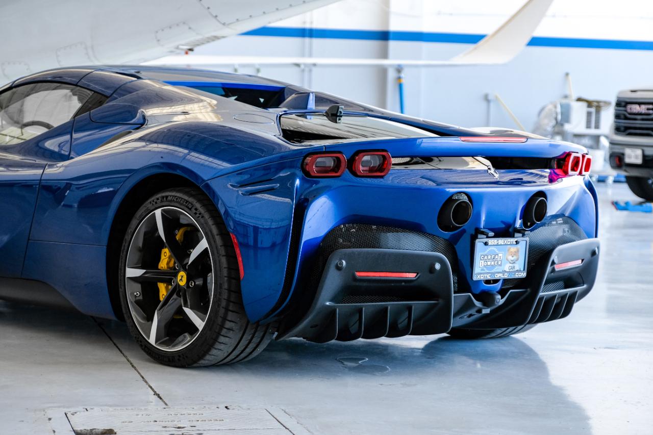 Ferrari SF90 photo 14