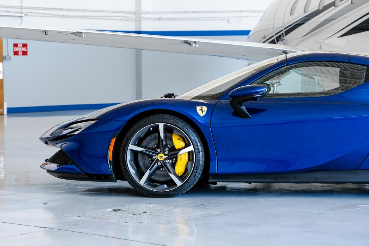 Ferrari SF90 photo 16