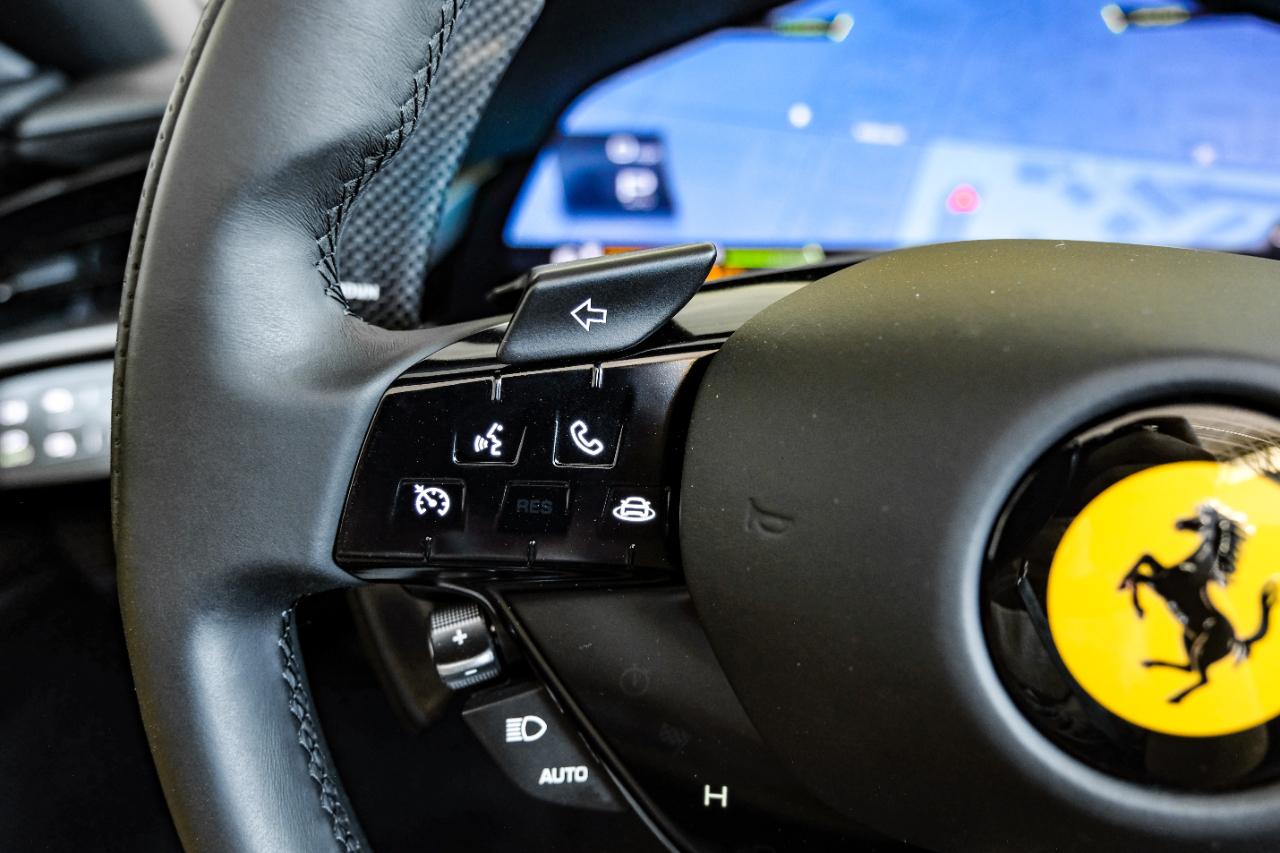 Ferrari SF90 photo 23