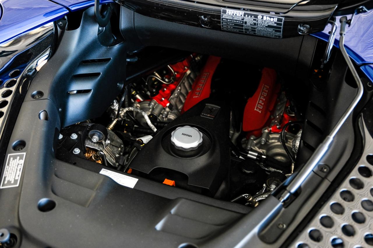 Ferrari SF90 photo 48