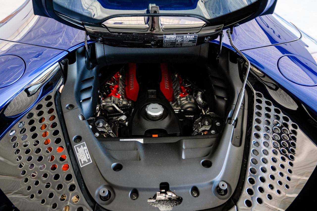 Ferrari SF90 photo 49