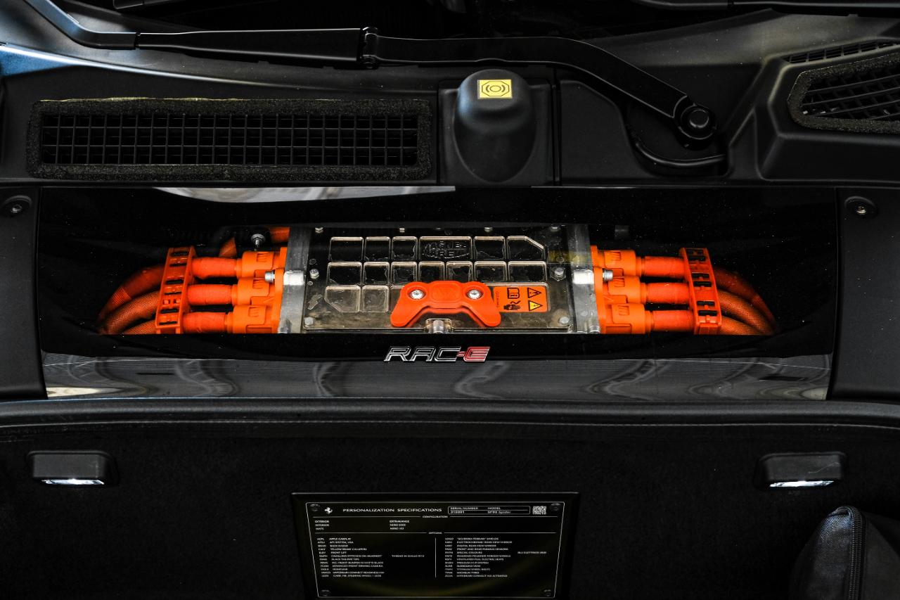 Ferrari SF90 photo 54