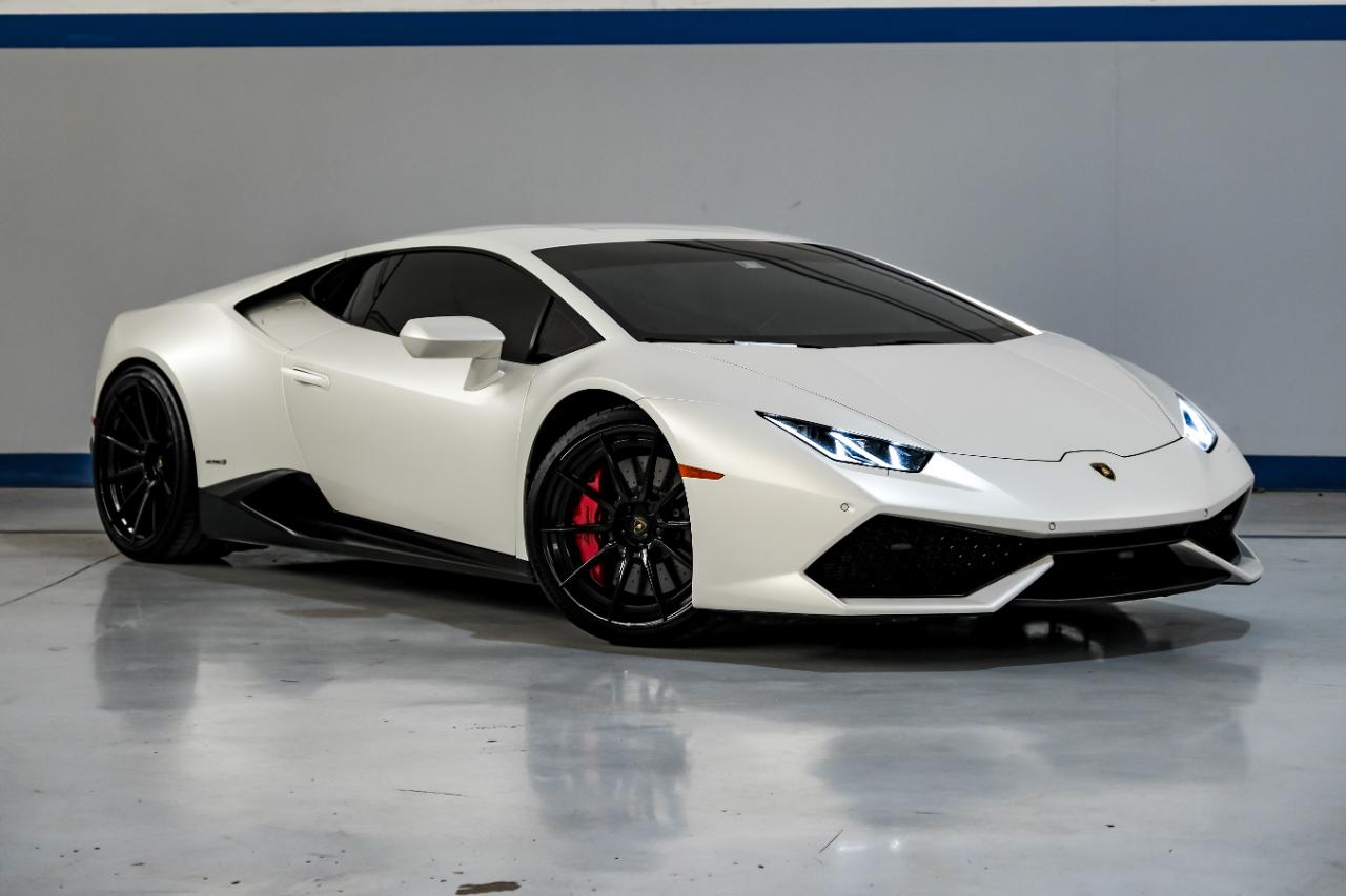 Lamborghini Huracan photo 2