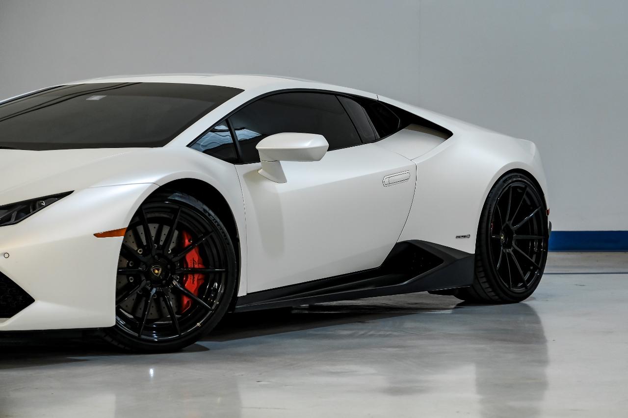 Lamborghini Huracan photo 8