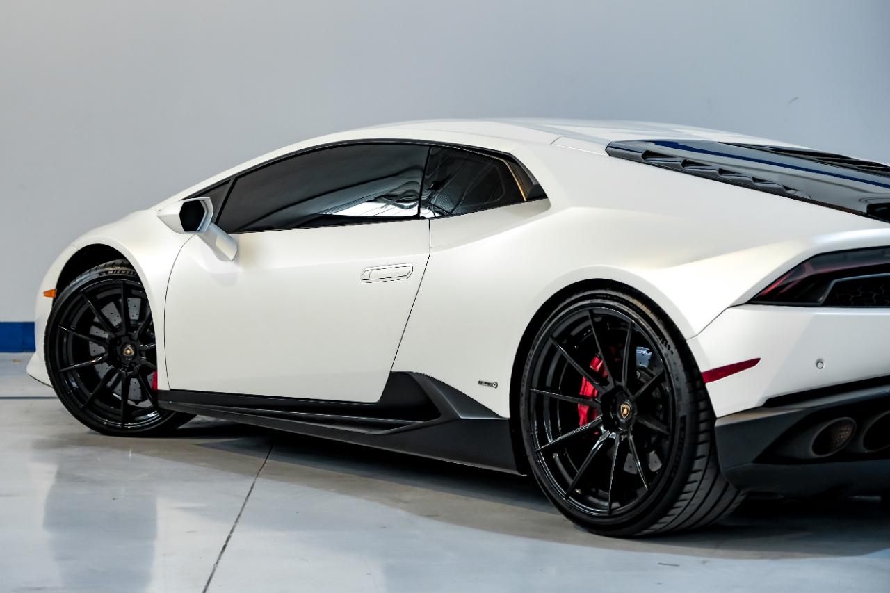 Lamborghini Huracan photo 13
