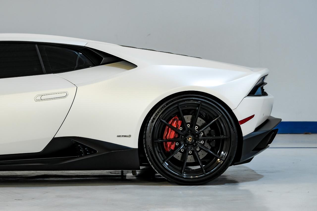 Lamborghini Huracan photo 17