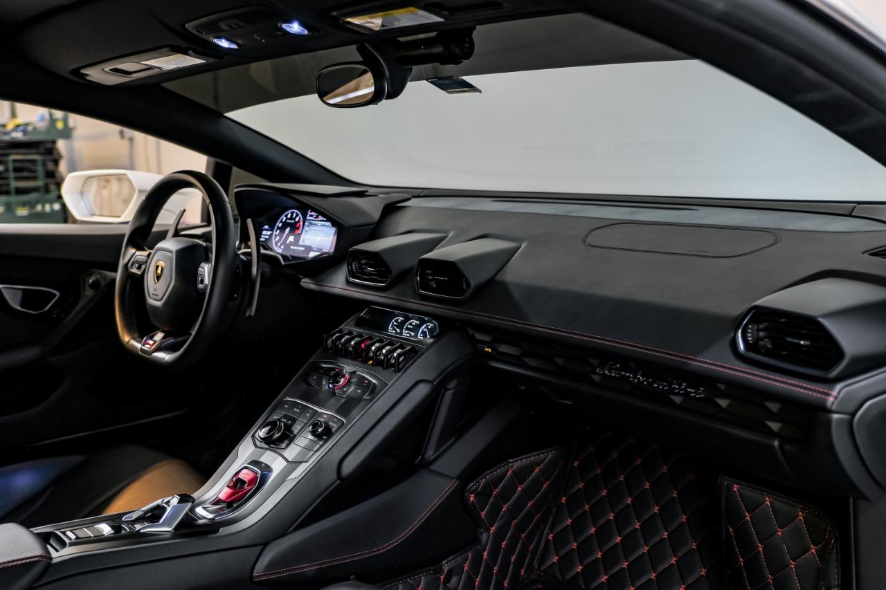 Lamborghini Huracan photo 18