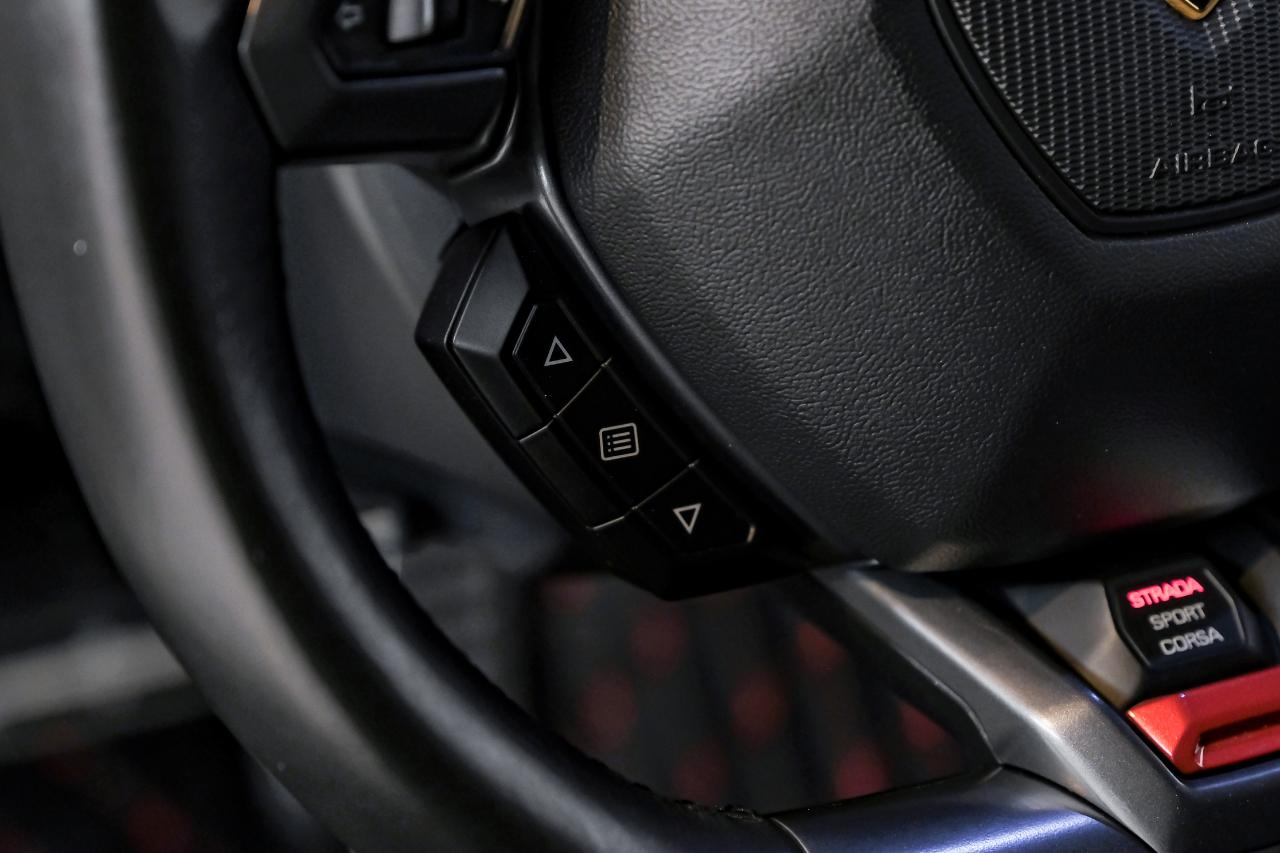 Lamborghini Huracan photo 21