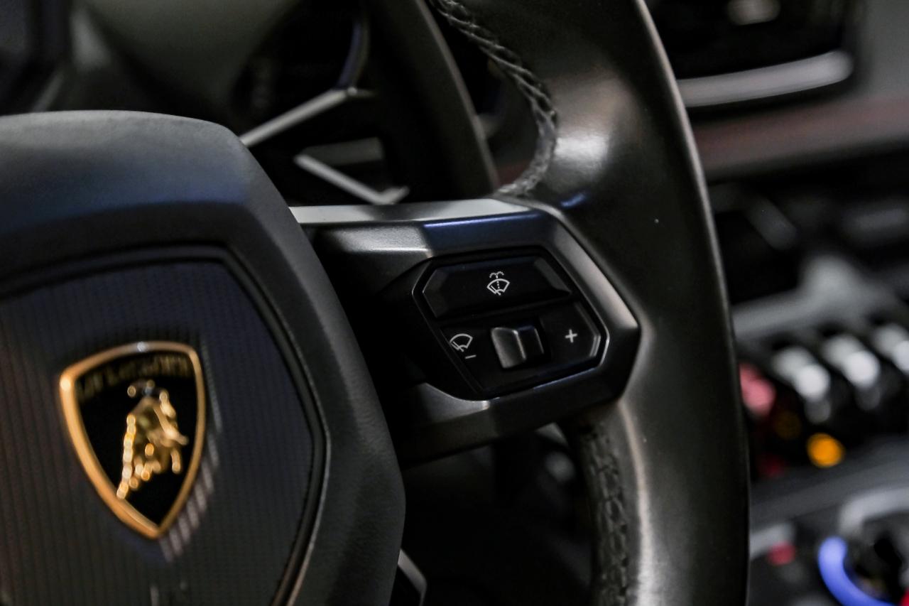 Lamborghini Huracan photo 22